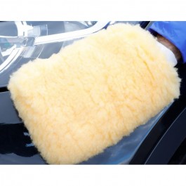 streetwize super soft vehicle wash mitt swcr31 in use